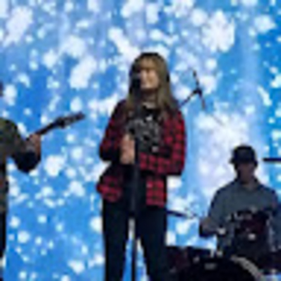 Meet your Posher, Aimee - Picture 1 of 1